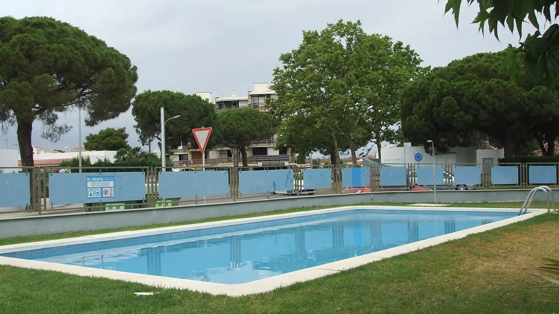 Apartamento Para 6 Personas Con Piscina, A 700M De La Playa - Es-204-14 Roses